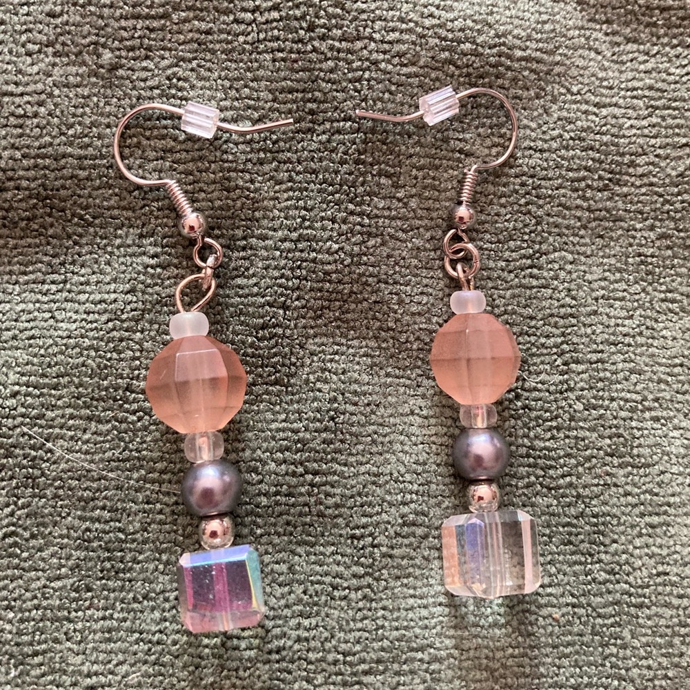 🆕 “BLUSHING SLIGHTLY” EARRINGS HANDMADE IN VERY SOFT SHADES OF COLOR